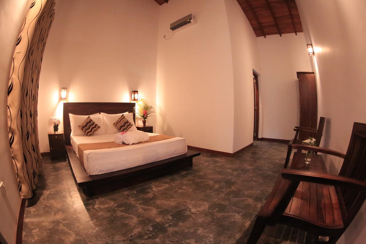 Villa Hiriketiya ديكويلاّ تين المظهر الخارجي الصورة