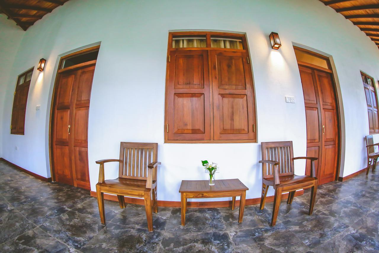 Villa Hiriketiya ديكويلاّ تين المظهر الخارجي الصورة