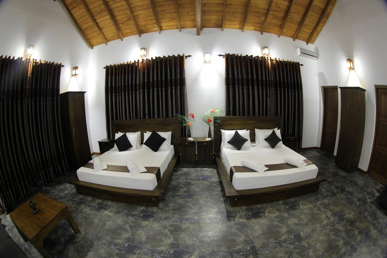 Villa Hiriketiya ديكويلاّ تين المظهر الخارجي الصورة