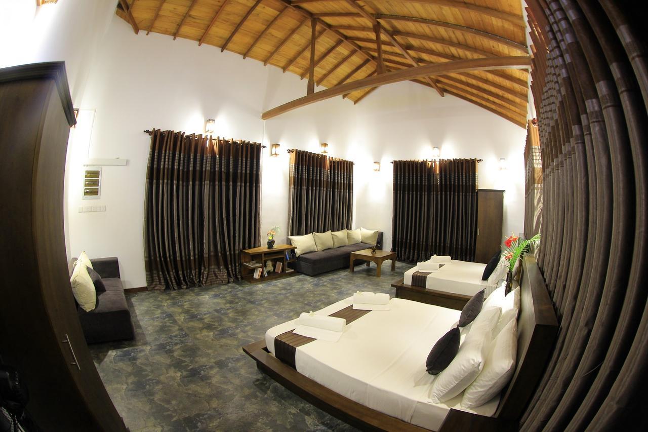 Villa Hiriketiya ديكويلاّ تين المظهر الخارجي الصورة